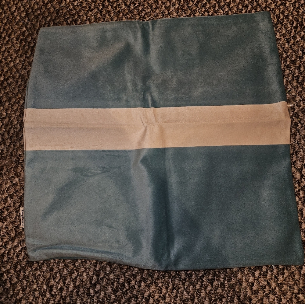 TangDepot Blue and Cream Velvet Pillow Case 16×16